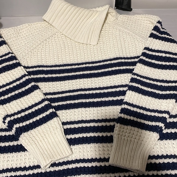Women’s Lands*End* Sweater Blue & White Stripe Turtleneck Size L - Picture 11 of 11